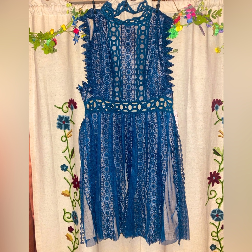 NWT- Free People - Sapphire - Size 6 - turquoise- Lace- Dress